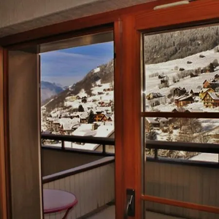Hotel Heidi-guesthouse-amden Sternen 3*